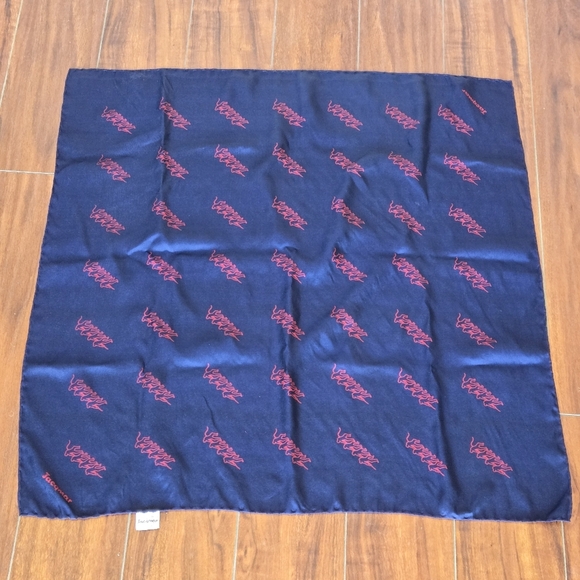 Vintage 1960s/1970s Jacqmar 100% Silk Navy Blue Scarf with Red Tug-of-War Design - Picture 1 of 7